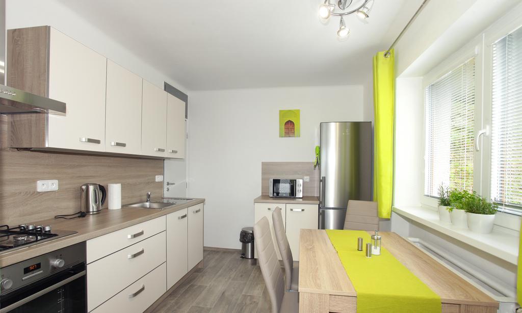 Apartman Pod Skalou V Ceskem Raji Besedice Exteriör bild