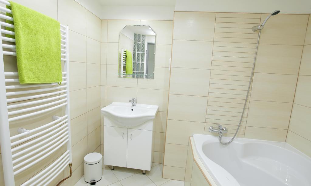 Apartman Pod Skalou V Ceskem Raji Besedice Exteriör bild