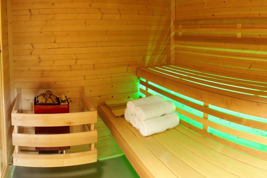 Apartman Pod Skalou V Ceskem Raji Besedice Exteriör bild