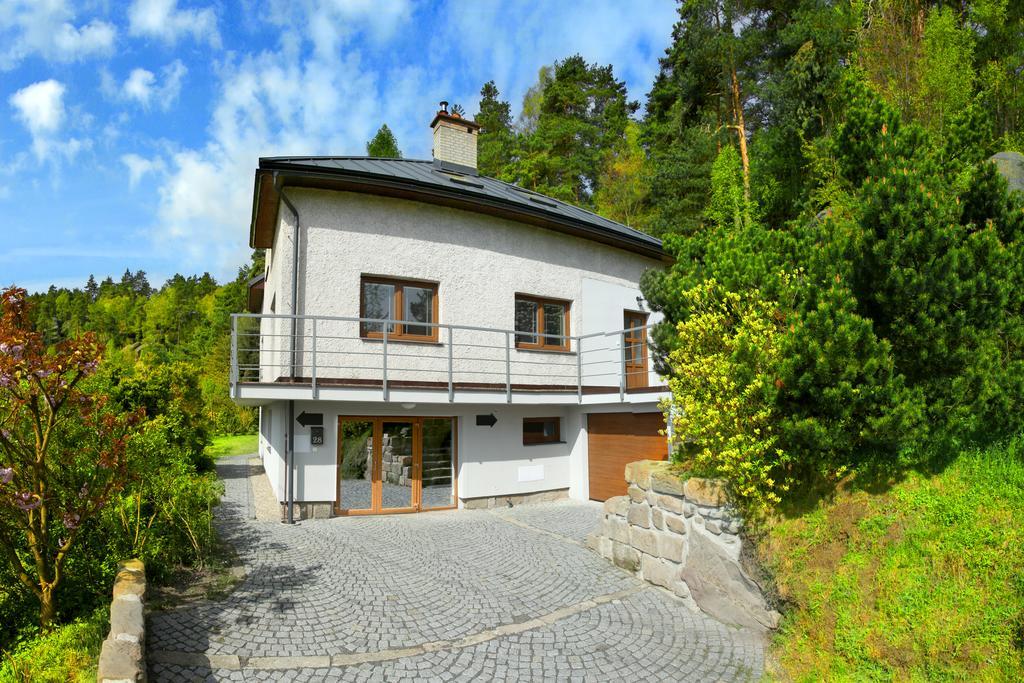 Apartman Pod Skalou V Ceskem Raji Besedice Exteriör bild